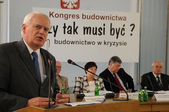 Minister O. Dziekoński nigdy nie unika konfrontacji z opinią społeczną